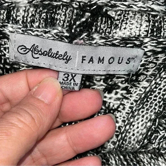 Absolutely Famous plus size, sleeveless, open front, open knit, sweater - Picture 4 of 11